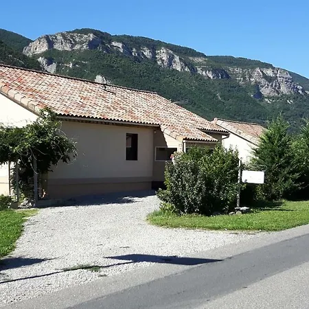 La Petite Maison 05 Trescléoux